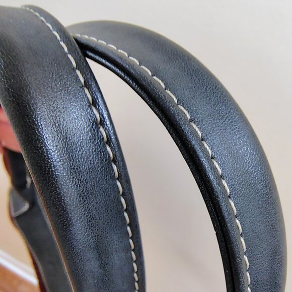 The Sak Elliott Lucca Burgundy Crochet Knit Tote Bag Leather Handle Shoulder Bag - Picture 5 of 8